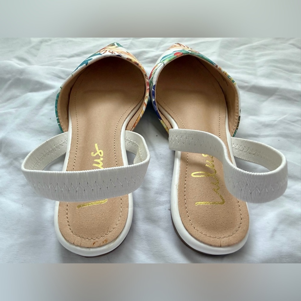 Lulus Mae White Floral Print Pointed Toe Slingback Flats | Size 6 | Like New - Picture 5 of 13